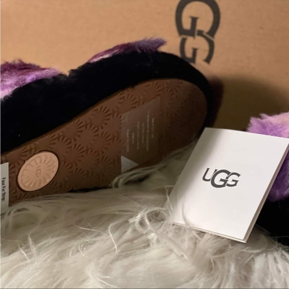 Ugg Size 9 Brand New UGG  SLIDES fluffy comfy sold out design - Picture 2 of 4